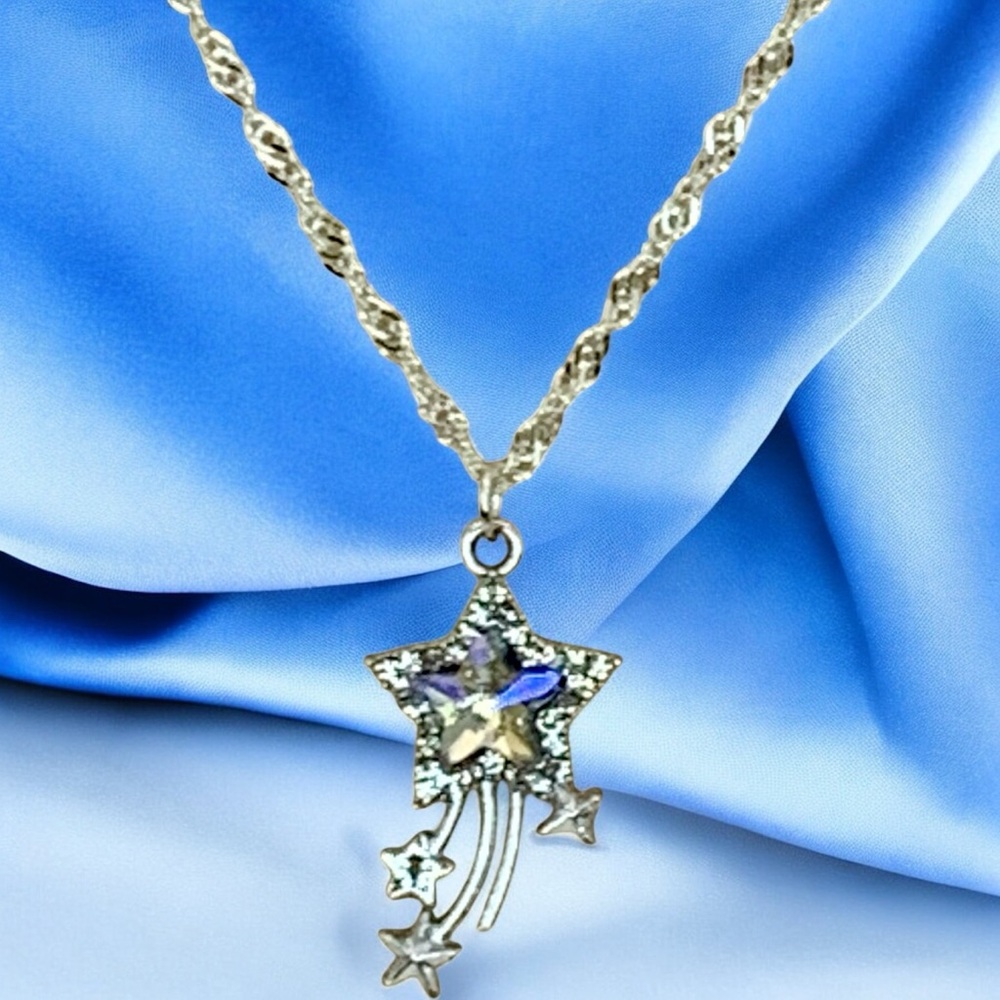 Star Silver Pendant Necklace - Picture 4 of 5